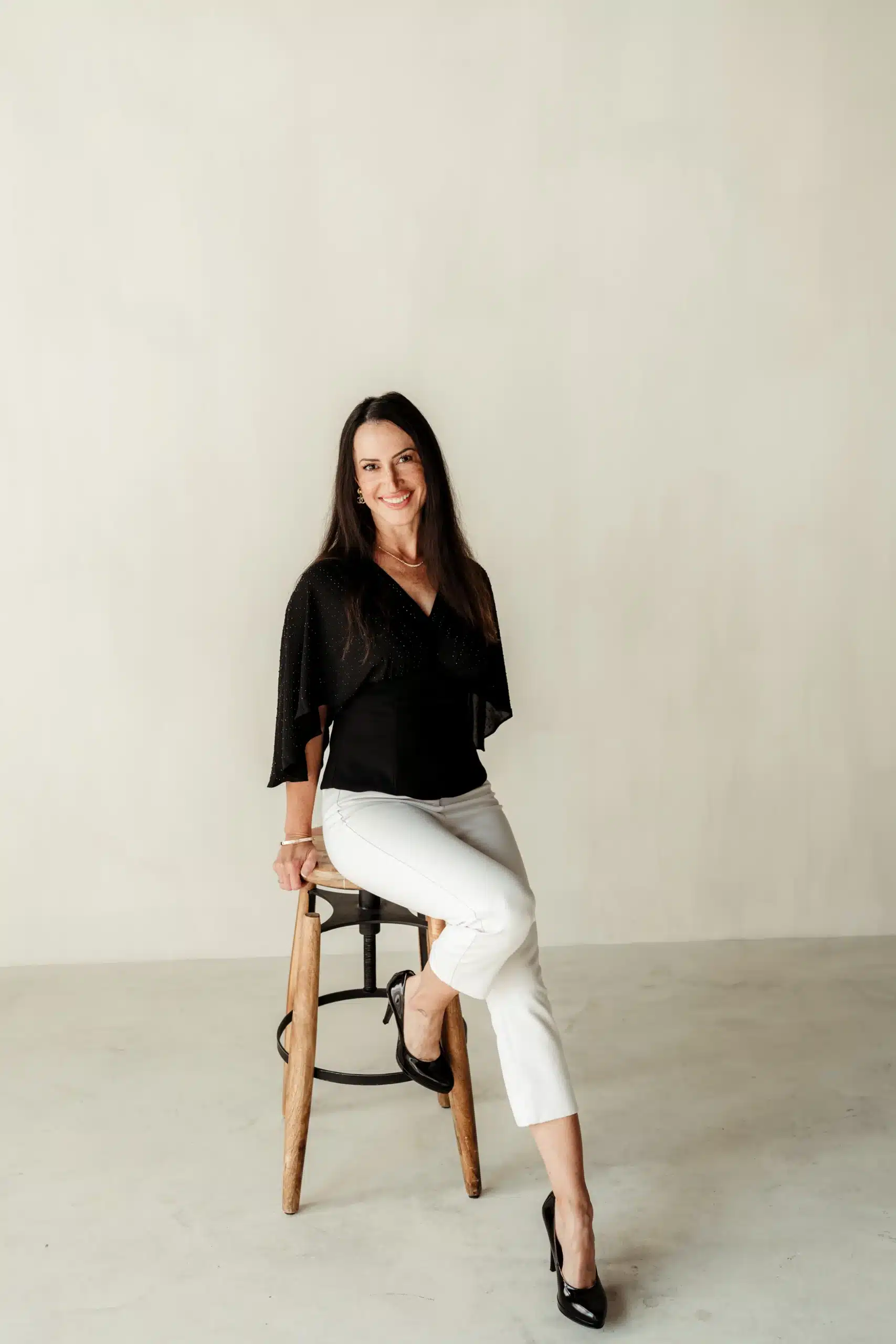 Nikki sitting scaled